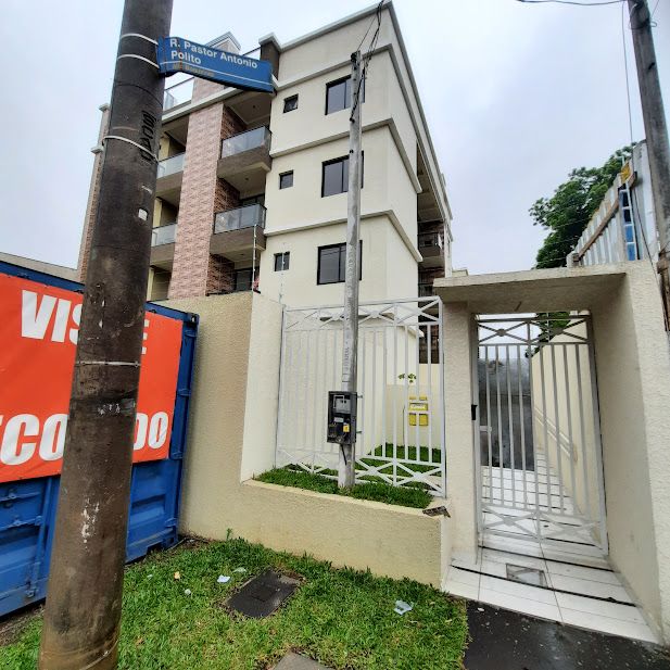 Casa na Rua Pastor Antônio Polito, Alto Boqueirão em Curitiba, por