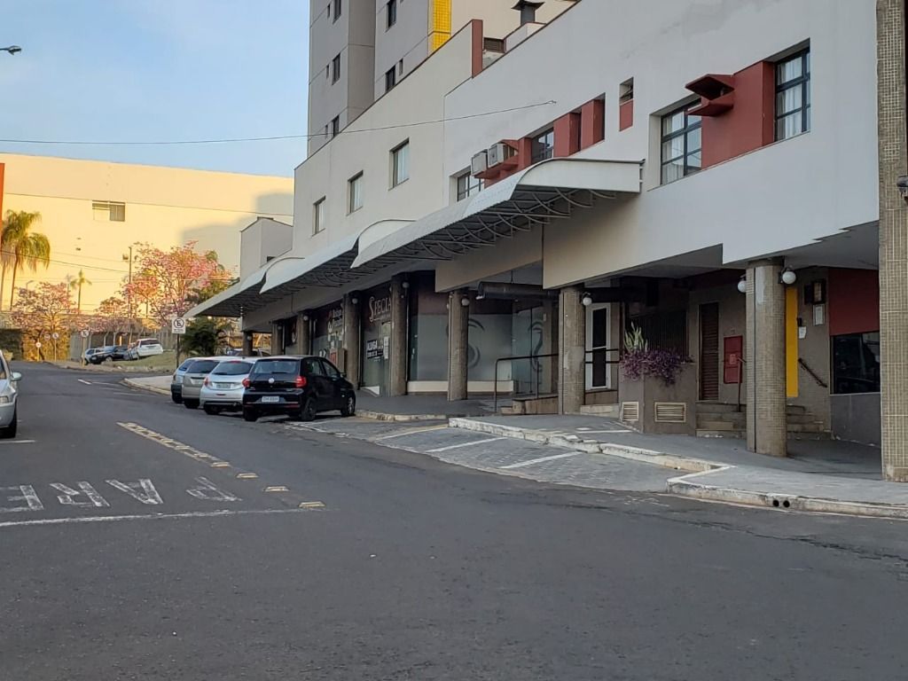 Pontos comerciais na Rua Gustavo Maciel em Bauru