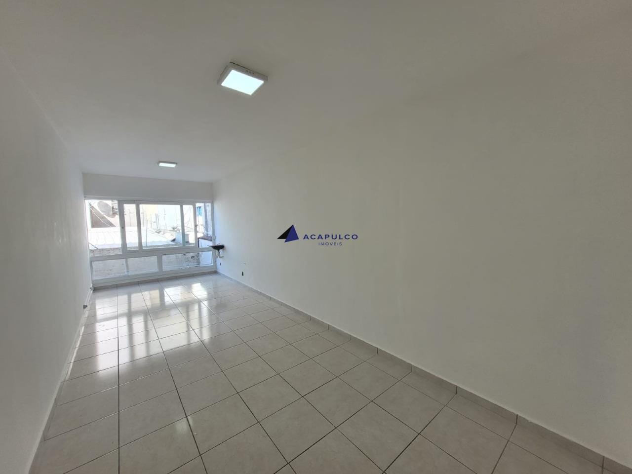 SALA COMERCIAL SEMI MOBILIADA PARA LOCAÇÃO 15M² DENTRO DE SALÃO DE