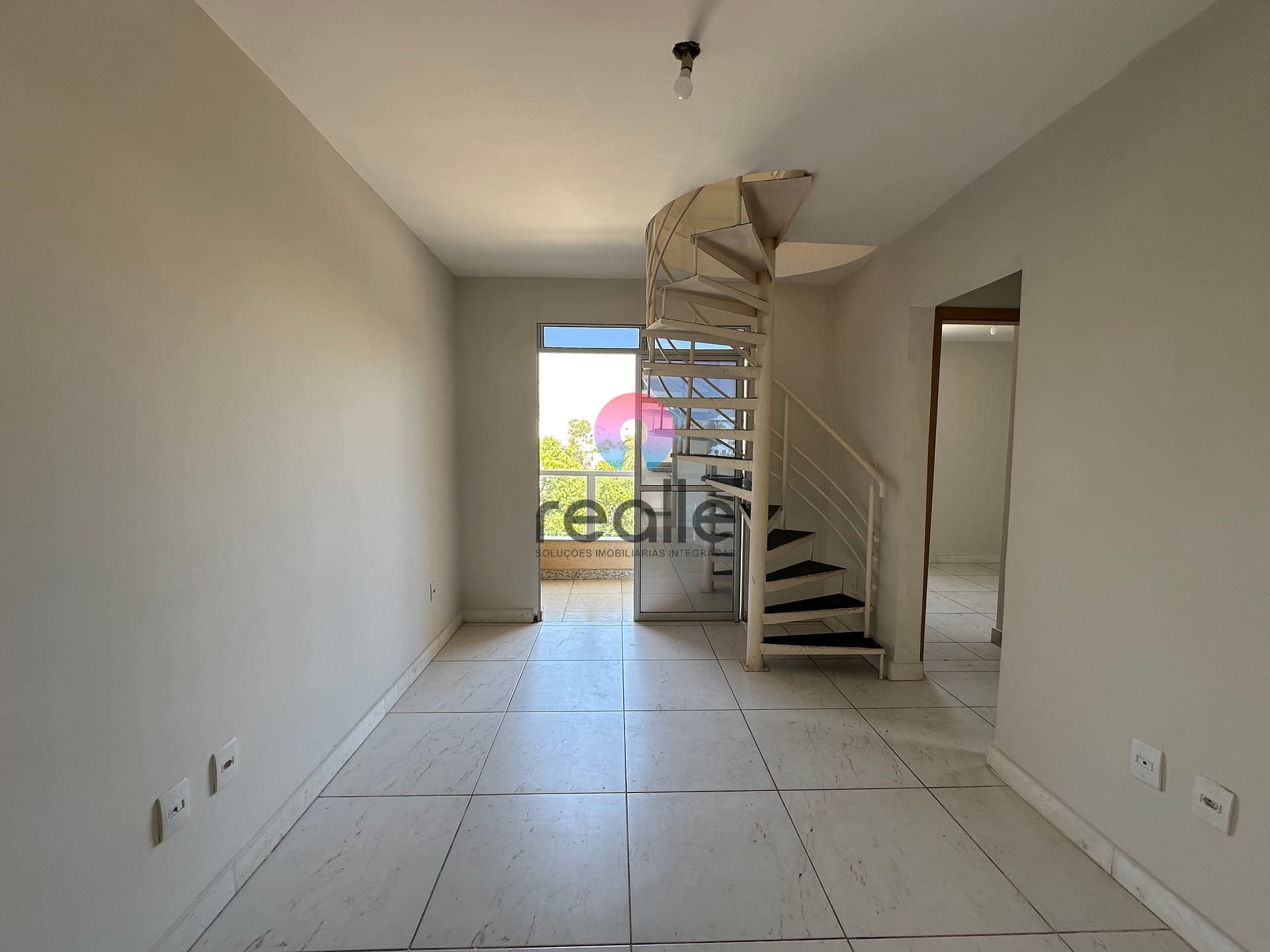 Vendo apto no Edf. Praia Mar, Piedade, apto com 03 qtos, suíte, 02 vagas,  300m².