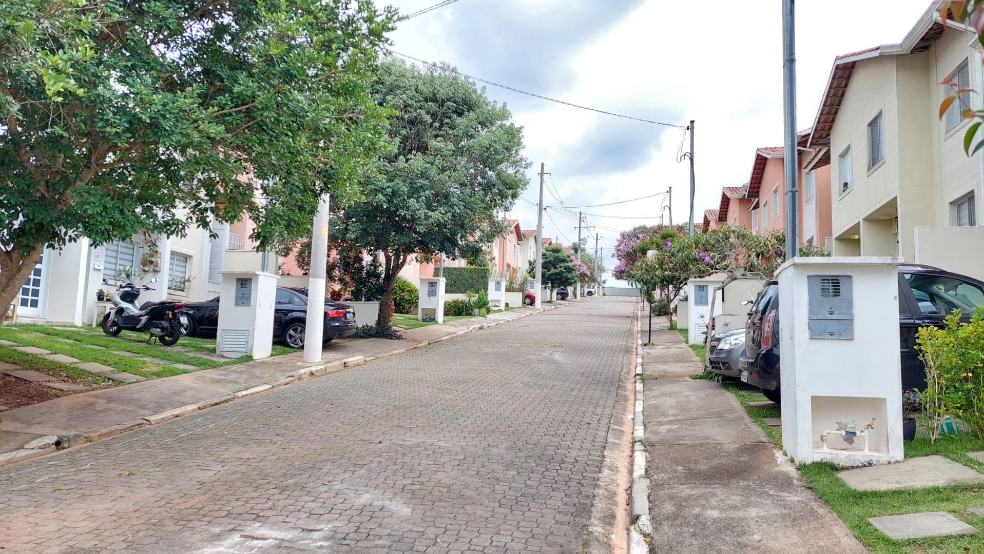 Casa em Condomínio para Locação - Cotia / SP no bairro Nakamura